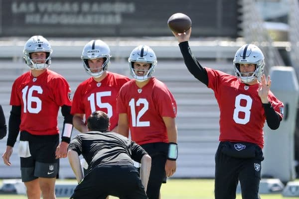 Cousins bucks mentor label: Raiders QBs 'a working force together'