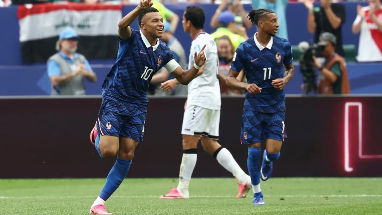 France Cruise Past Iraq to Secure World Cup Knockout Spot